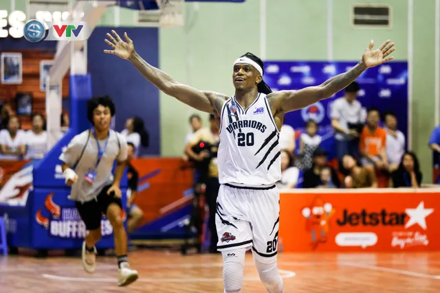 VBA 2019: Hanoi Buffaloes tiếp tục nhận thất bại ở trận derby - Ảnh 4.