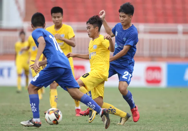 Vượt qua U15 Thanh Hóa ở chấm 11m, U15 SLNA bảo vệ ngôi vô địch giải U15 Quốc gia - Ảnh 1.