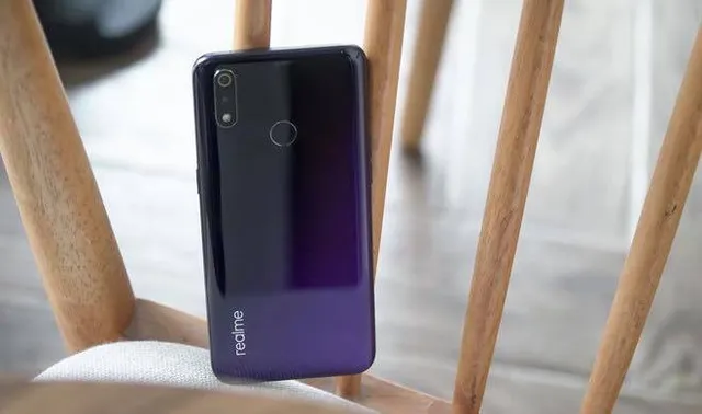 Loạt smartphone tầm trung nổi bật tại Việt Nam giữa 2019 - Ảnh 3.