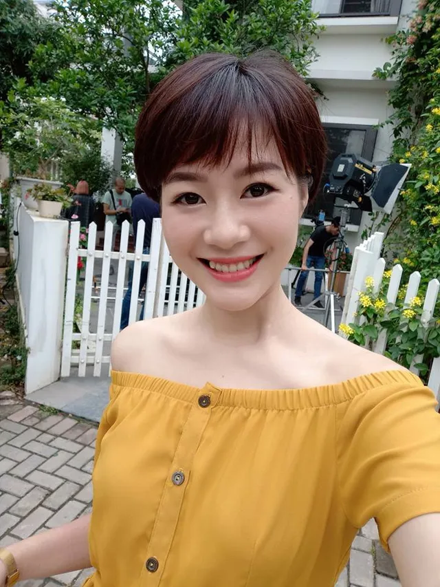 Vợ Thành Về nhà đi con ngoài đời khiến khán giả xuýt xoa vì độ tài giỏi, xinh đẹp - Ảnh 7. Vợ Thành Về nhà đi con ngoài đời khiến khán giả xuýt xoa vì độ tài giỏi, xinh đẹp - Ảnh 7.