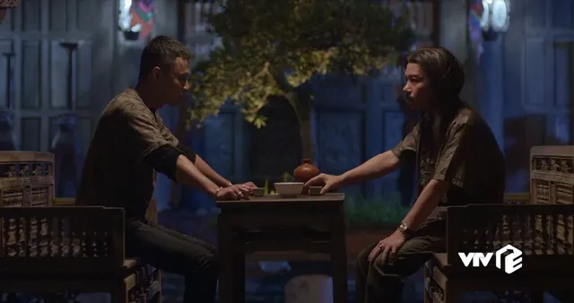 Mê cung - Tập 13: Đánh đồng đội bị thương để cứu Cường Lâm, Khánh vẫn bị tên cáo già này nghi ngờ - Ảnh 6. Mê cung - Tập 13: Đánh đồng đội bị thương để cứu Cường Lâm, Khánh vẫn bị tên cáo già này nghi ngờ - Ảnh 6.