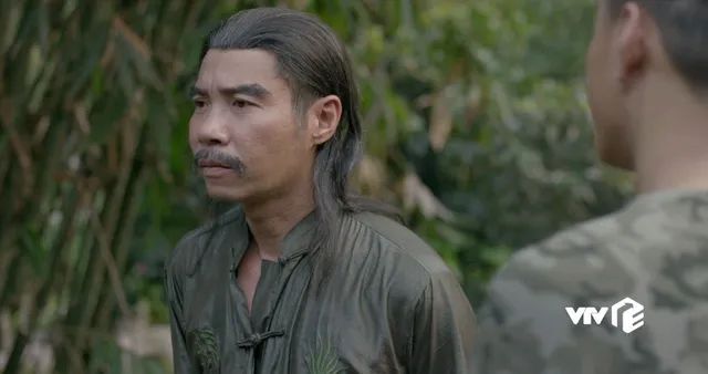 Mê cung - Tập 13: Đánh đồng đội bị thương để cứu Cường Lâm, Khánh vẫn bị tên cáo già này nghi ngờ - Ảnh 2. Mê cung - Tập 13: Đánh đồng đội bị thương để cứu Cường Lâm, Khánh vẫn bị tên cáo già này nghi ngờ - Ảnh 2.