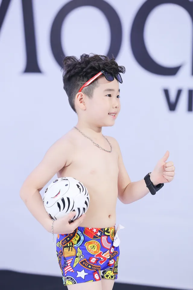 Cuộc đổ bộ màu sắc của các siêu mẫu nhí tại Model Kid Việt Nam 2019 - Ảnh 9. Cuộc đổ bộ màu sắc của các siêu mẫu nhí tại Model Kid Việt Nam 2019 - Ảnh 9.