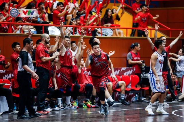 VBA 2019: Thang Long Warriors giành chiến thắng nghẹt thở ở trận derby - Ảnh 2.