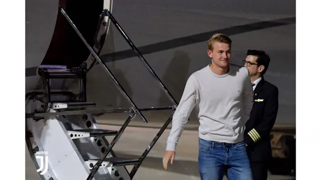 CẬP NHẬT: Matthijs de Ligt tới Juventus kiểm tra y tế - Ảnh 2.