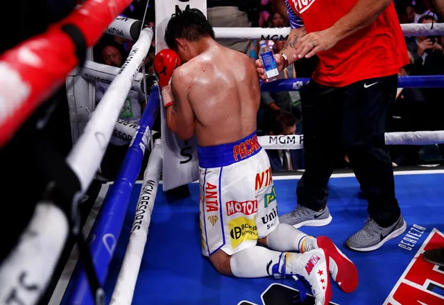 Pacman Manny Pacquiao giành đai vô địch hạng bán trung ở tuổi 40 - Ảnh 4.