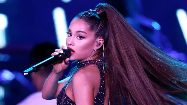 VMAs 2019: Taylor Swift và Ariana Grande thống trị đề cử, BTS cũng góp mặt - Ảnh 1.