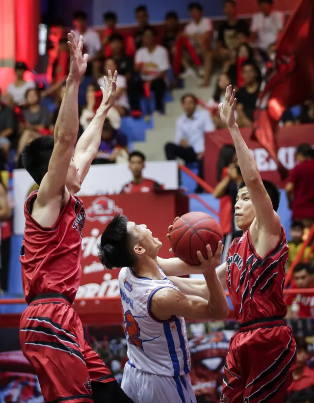 VBA 2019: Hanoi Buffaloes giành chiến thắng ở Derby Thủ đô - Ảnh 5.