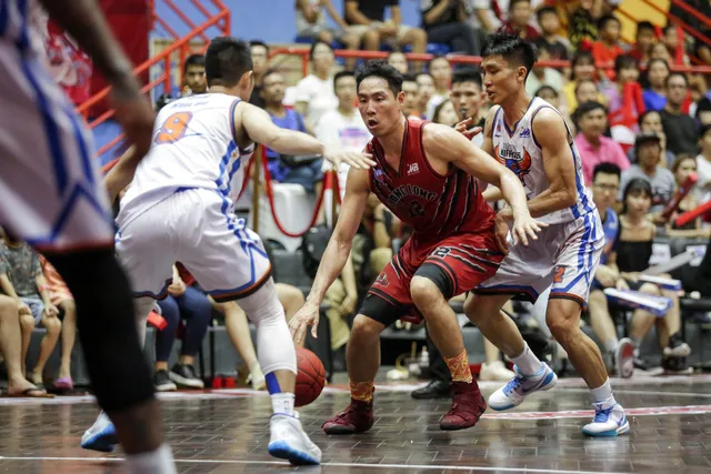 VBA 2019: Hanoi Buffaloes giành chiến thắng ở Derby Thủ đô - Ảnh 8.