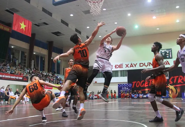 VBA 2019: Thang Long Warriors giành chiến thắng quan trọng - Ảnh 1.