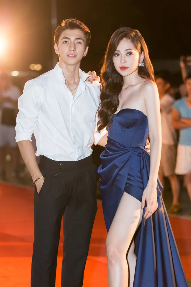 Á hậu Phương Nga tình tứ bên Bình An, Đỗ Mỹ Linh một mình sải bước trên thảm đỏ Miss World Việt Nam 2019 - Ảnh 11. Á hậu Phương Nga tình tứ bên Bình An, Đỗ Mỹ Linh một mình sải bước trên thảm đỏ Miss World Việt Nam 2019 - Ảnh 11.