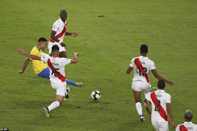 ẢNH: Jesus nhận thẻ đỏ, Brazil vẫn vô địch Copa America sau 12 năm chờ đợi - Ảnh 9.