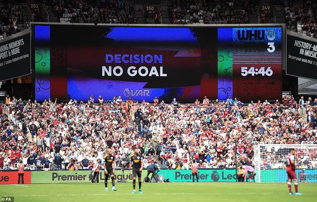 Vòng 1 Ngoại hạng Anh: Bị VAR khước từ, Man City vẫn thắng dễ 5-0 trước West Ham - Ảnh 2.