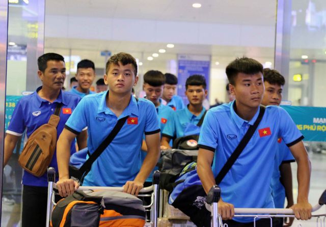 ĐT U15 Việt Nam về nước, bổ sung lực lượng chuẩn bị cho Vòng loại U16 châu Á 2020 - Ảnh 7.