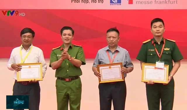 Trao giải thưởng sáng tạo khoa học công nghệ PCCC năm 2019 - Ảnh 2.