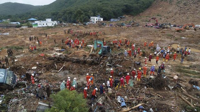 Số nạn nhân trong vụ lở đất tại Myanmar tăng lên gần 70 người - Ảnh 5.