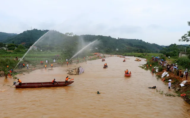 Diễn tập ứng phó lũ ống, lũ quét, sạt lở và tìm kiếm cứu nạn năm 2019 - Ảnh 1.