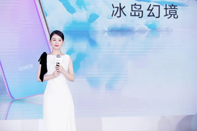 Triệu Lệ Dĩnh cực xinh ngày trở lại showbiz - Ảnh 1.