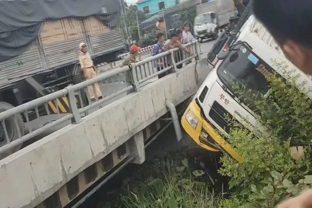 Sinh viên chế tạo hệ thống cảnh báo ngủ gật cho lái xe - Ảnh 1.