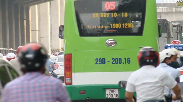 Từ 1/9, Hà Nội miễn phí đi xe bus cho người thuộc diện ưu tiên - Ảnh 1.