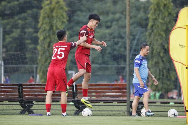 Đội trưởng Quế Ngọc Hải: “ĐT Việt Nam đang rất tự tin trước trận gặp Thái Lan” - Ảnh 6.