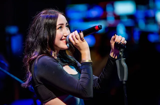 Noah Cyrus: Đi tìm sự công nhận, thoát khỏi cái bóng của chị gái Miley Cyrus - Ảnh 4.