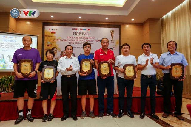 Họp báo bình chọn danh hiệu Hoa khôi VTV Cup Tôn Hoa Sen 2019 - Ảnh 8. Họp báo bình chọn danh hiệu Hoa khôi VTV Cup Tôn Hoa Sen 2019 - Ảnh 8.