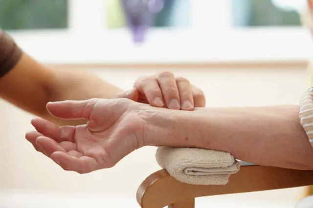 Mách bạn một số bài kiểm tra sức khỏe đơn giản tại nhà - Ảnh 4. Mách bạn một số bài kiểm tra sức khỏe đơn giản tại nhà - Ảnh 4.