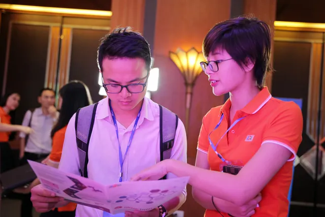 Nhiều giải pháp chuyển đổi số được giới thiệu tại Vietnam ICT Summit 2019 - Ảnh 6. Nhiều giải pháp chuyển đổi số được giới thiệu tại Vietnam ICT Summit 2019 - Ảnh 6.