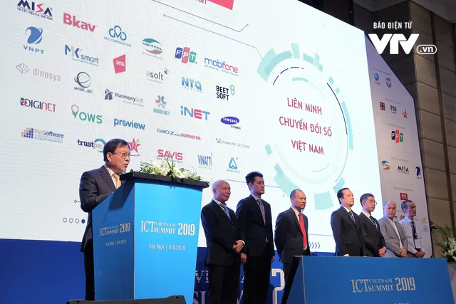 Thành lập Liên minh Chuyển đổi số tại Vietnam ICT Summit 2019 - Ảnh 1. Thành lập Liên minh Chuyển đổi số tại Vietnam ICT Summit 2019 - Ảnh 1.