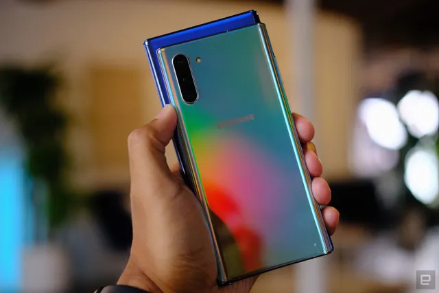 Trên tay Galaxy Note 10/Note 10+: Màu sắc ảo diệu, Samfan ngất ngây - Ảnh 4. Trên tay Galaxy Note 10/Note 10+: Màu sắc ảo diệu, Samfan ngất ngây - Ảnh 4.