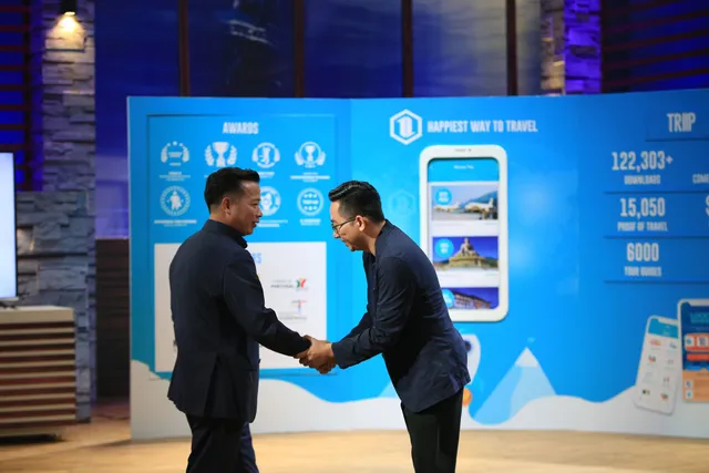 Shark Tank Việt Nam: 4 cá mập lắc đầu, một mình Shark Việt rót 500.000 USD vào ứng dụng du lịch - Ảnh 6. Shark Tank Việt Nam: 4 cá mập lắc đầu, một mình Shark Việt rót 500.000 USD vào ứng dụng du lịch - Ảnh 6.