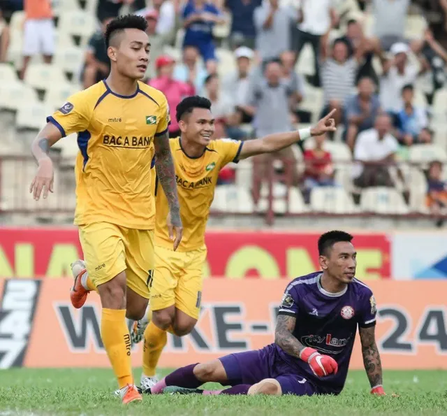 V.League 2019: Trụ cột chấn thương, SLNA gặp khó ở giai đoạn nước rút - Ảnh 1.