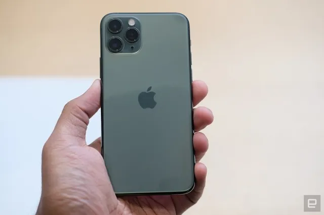 iPhone 11 đang quá đắt và lỗi thời - Ảnh 2.