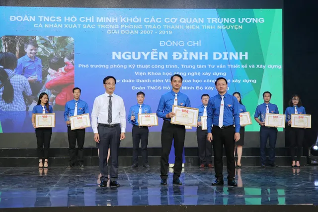 Tuyên dương tập thể, cá nhân có thành tích xuất sắc trong phong trào thanh niên tình nguyện (2007 - 2019) - Ảnh 35.