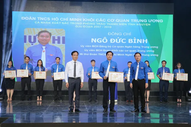 Tuyên dương tập thể, cá nhân có thành tích xuất sắc trong phong trào thanh niên tình nguyện (2007 - 2019) - Ảnh 38.