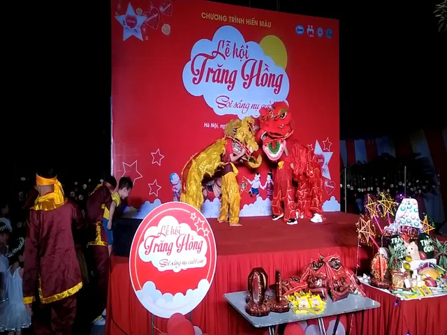 Lễ hội Trăng hồng - Hiến máu tiếp sức người bệnh - Ảnh 1. Lễ hội Trăng hồng - Hiến máu tiếp sức người bệnh - Ảnh 1.