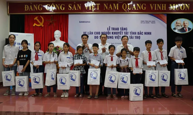 Trao tặng 220 xe lăn cho người khuyết tật tỉnh Bắc Ninh năm 2019 - Ảnh 6.
