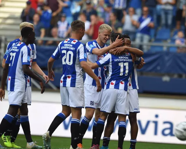 Văn Hậu dự bị, SC Heerenveen hòa đáng tiếc FC Utrecht - Ảnh 1.