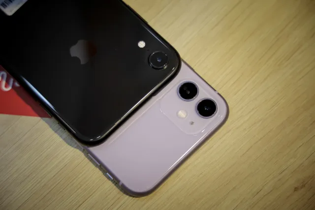 iPhone 11 đọ dáng cùng iPhone XR: Mèo nào cắn mỉu nào? - Ảnh 4.