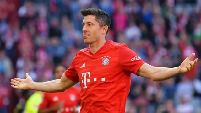 49 năm qua, chưa ai ghi bàn dồn dập như Lewandowski ở Bundesliga - Ảnh 1.