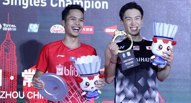 Chung kết giải cầu lông Trung Quốc mở rộng: Kento Momota vô địch đơn nam, Carolina Marin vô địch đơn nữ - Ảnh 1.