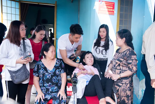 Á quân Mister Việt Nam Lê Hữu Đạt tổ chức sinh nhật cho mái ấm người khuyết tật - Ảnh 1.