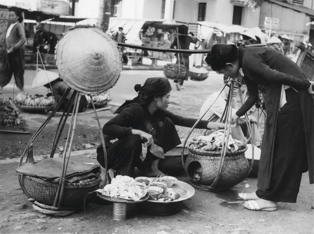 Triển lãm Gánh hàng rong tại Hà Nội - Ảnh 1.