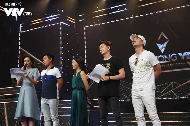 VTV Awards 2019: Top 5 MC ấn tượng hội ngộ đông đủ trước giờ G - Ảnh 3.