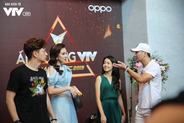 VTV Awards 2019: Top 5 MC ấn tượng hội ngộ đông đủ trước giờ G - Ảnh 6.