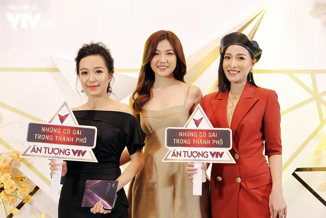 Thảm đỏ VTV Awards: Tiểu tam Quỳnh Nga quyến rũ hút mắt, Nhã Phương khoe sắc với style công chúa - Ảnh 11.