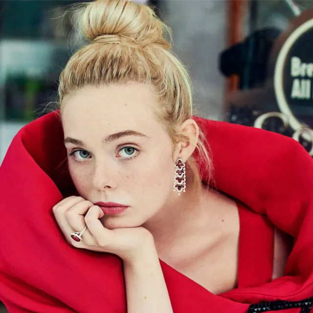 Elle Fanning: Các ngôi sao luôn đọc bình luận của người hâm mộ - Ảnh 1.