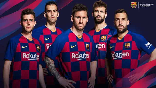 Top 10 đội bóng kiếm tiền khủng nhất năm 2019: Barca đứng đầu, MU thứ ba - Ảnh 10.