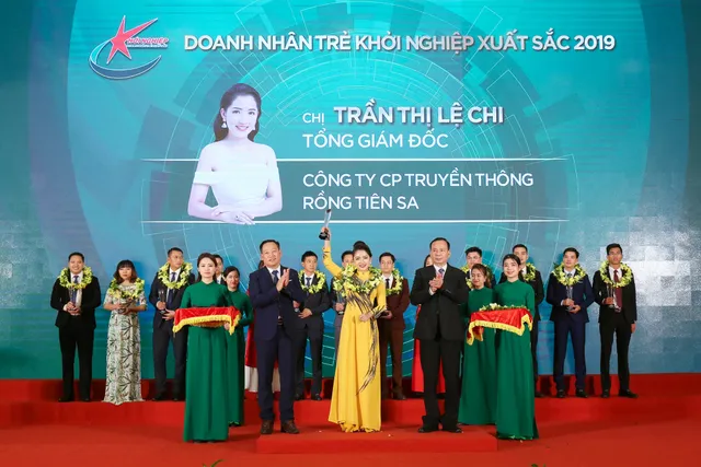 MC Lệ Chi: Từ thanh niên tiêu biểu đến top 100 doanh nhân trẻ xuất sắc 2019 - Ảnh 4.